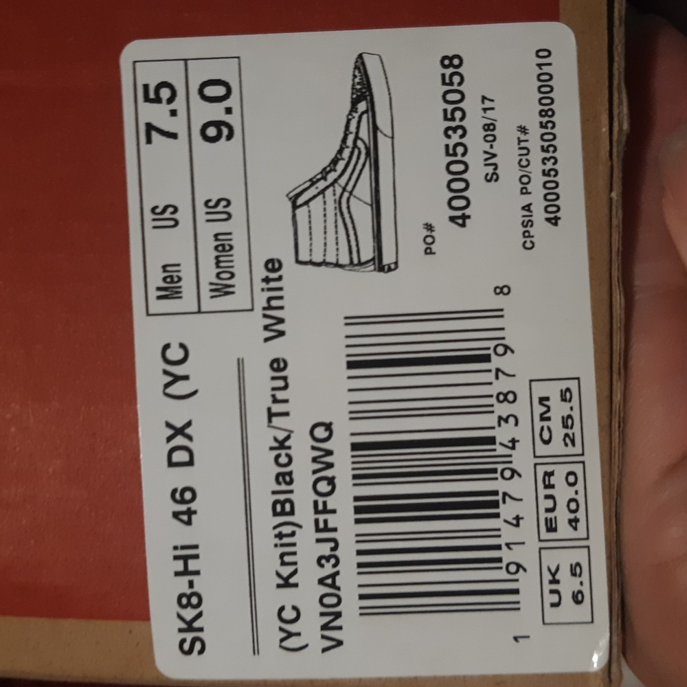 Vans - Picture 3 of 3